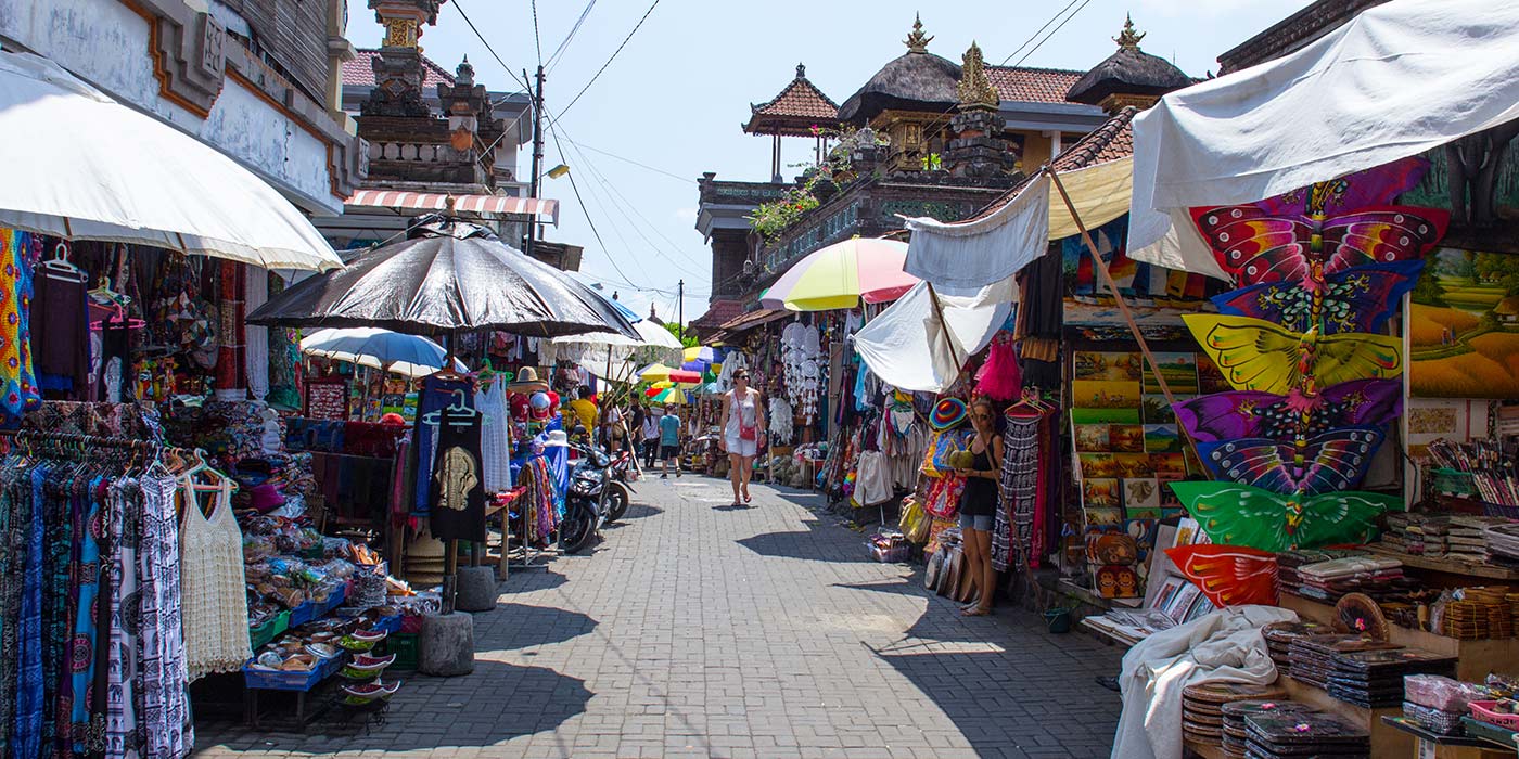 Shopping at Ubud Art Market